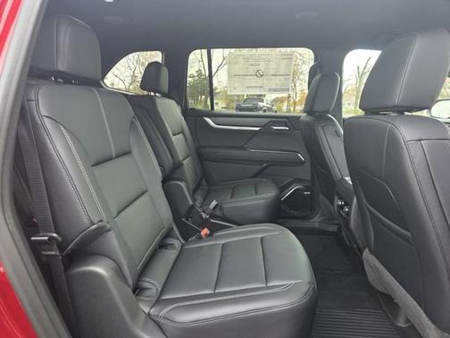 2026 GMC Acadia Elevation FWD