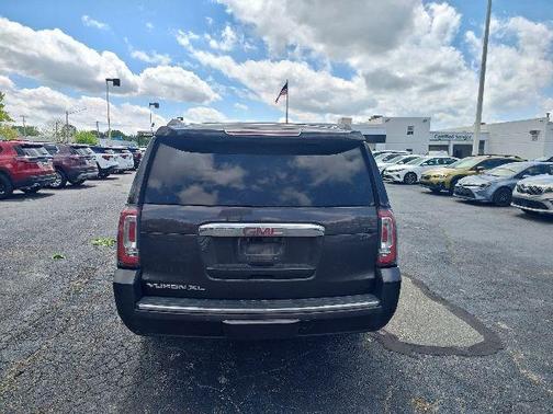 Iridium Metallic 2018 GMC Yukon XL Denali