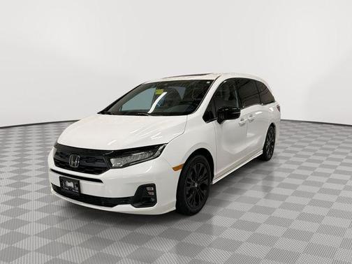 Platinum White Pearl 2025 Honda Odyssey Sport-L
