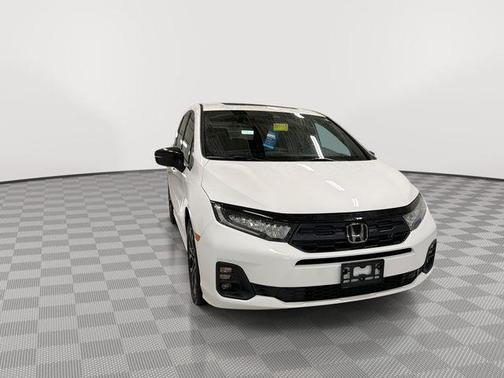Platinum White Pearl 2025 Honda Odyssey Sport-L