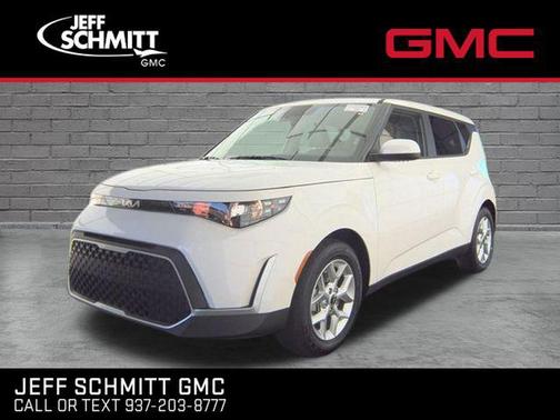 Snow White Pearl 2025 Kia Soul LX