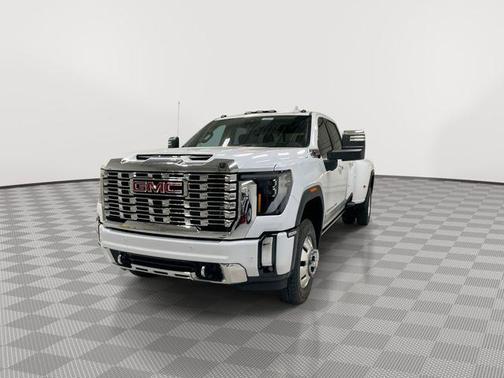Glacier White Tricoat 2026 GMC Sierra 3500 Denali