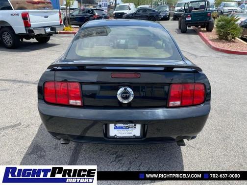 2005 Ford Mustang GT Premium