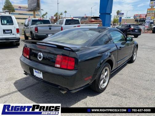 2005 Ford Mustang GT Premium