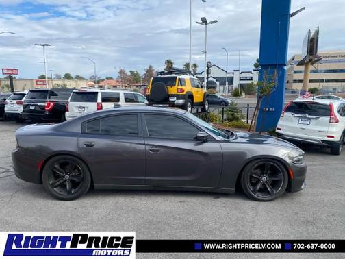 2016 Dodge Charger SXT