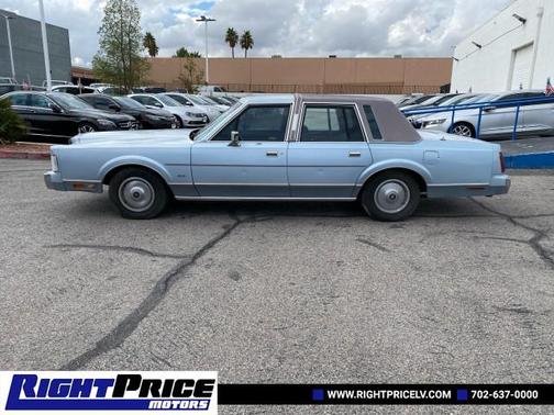 1987 Lincoln Town Car 