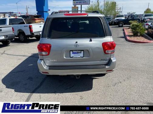 2005 Toyota Sequoia SR5