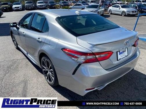 2019 Toyota Camry SE