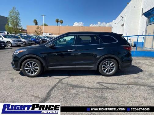 2017 Hyundai SANTA FE SE
