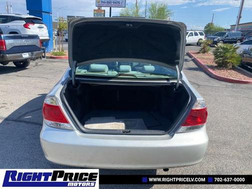 2005 Toyota Camry LE