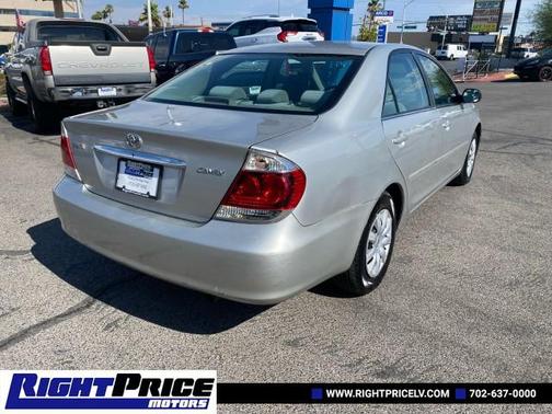 2005 Toyota Camry LE