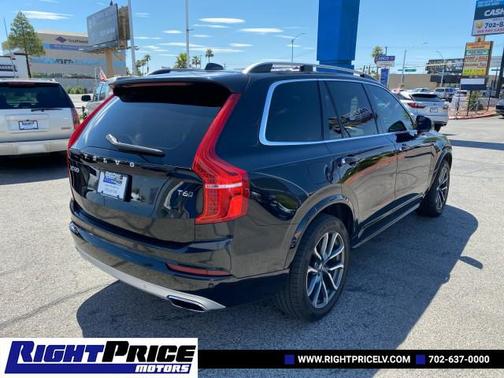 2016 Volvo XC90 T6 Momentum