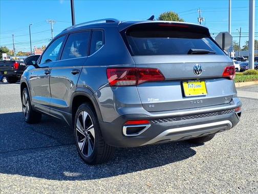 2024 Volkswagen Taos SE 4MOTION