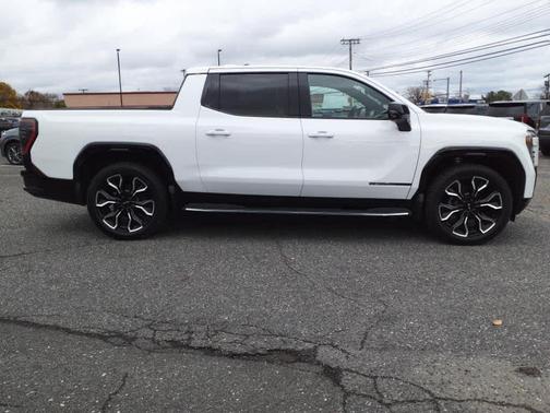 2025 GMC Sierra EV Denali