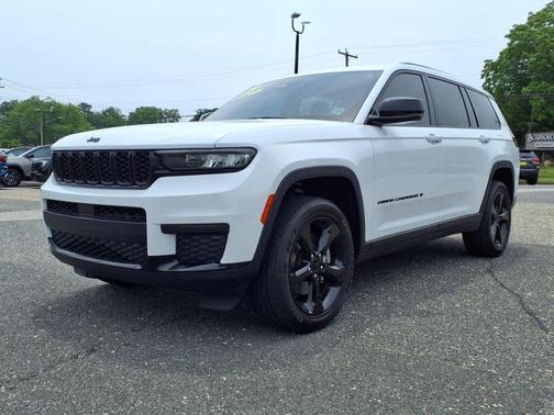 2023 Jeep Grand Cherokee L Laredo