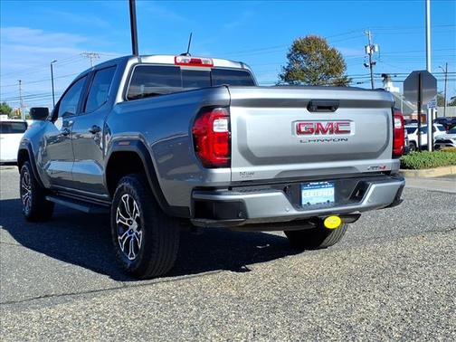 2023 GMC Canyon AT4