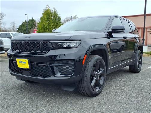 2023 Jeep Grand Cherokee Laredo