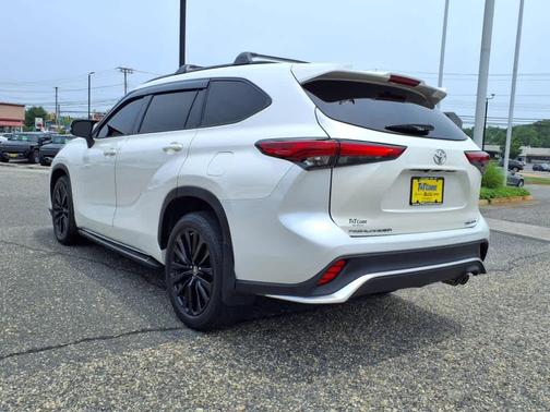 2021 Toyota Highlander XSE