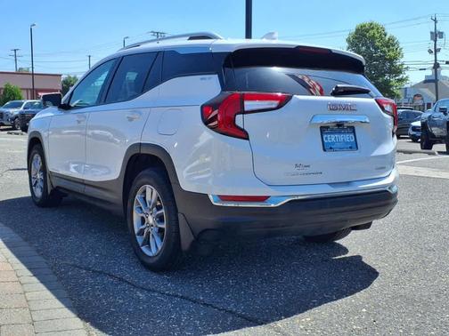 2022 GMC Terrain SLT