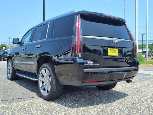 2020 Cadillac Escalade Luxury