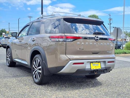 2023 Nissan Pathfinder Platinum