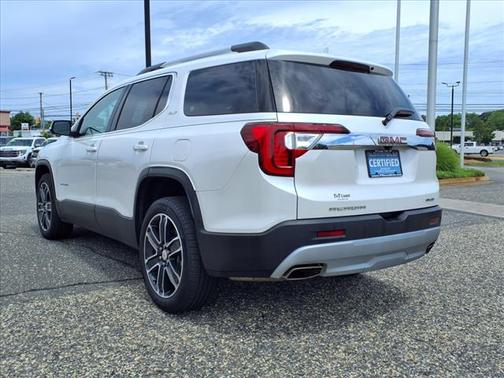 2022 GMC Acadia SLT