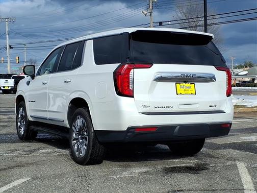 2023 GMC Yukon SLT
