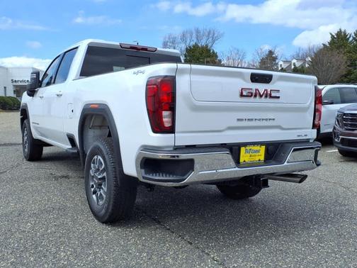 2025 GMC Sierra 2500 SLE
