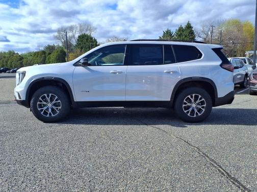 2025 GMC Acadia AT4