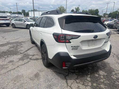 Crystal White Pearl 2020 Subaru Outback Onyx Edition XT