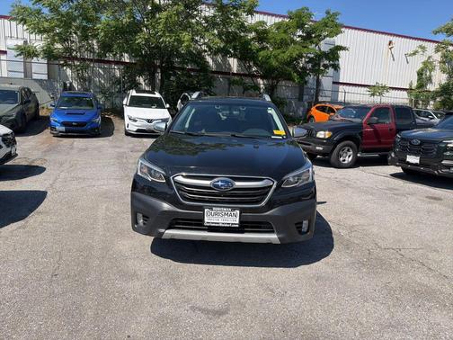 Crystal Black Silica 2022 Subaru Outback Touring