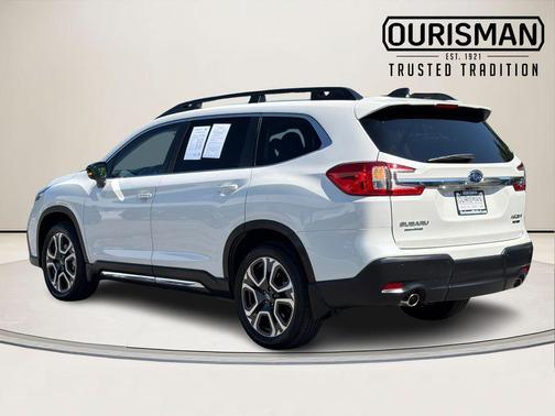 Crystal White Pearl 2025 Subaru Ascent Limited 7-Passenger