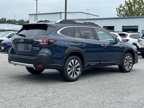 2025 Subaru Outback Touring XT