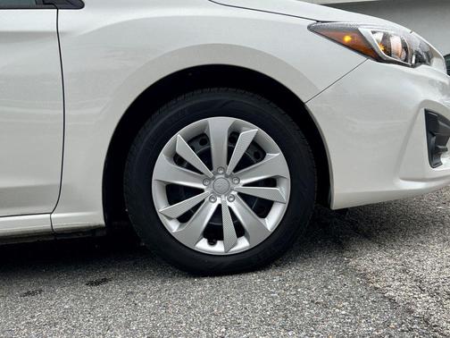 2019 Subaru Impreza 2.0i