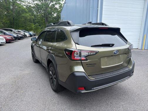 Autumn Green Metallic 2024 Subaru Outback Onyx Edition