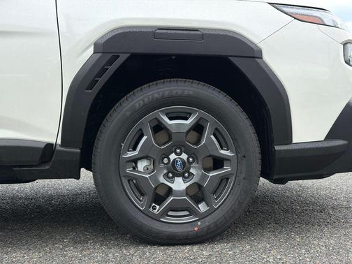 Crystal White Pearl 2026 Subaru Outback Premium