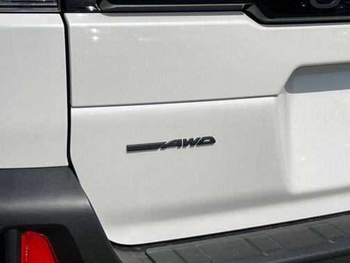 Crystal White Pearl 2026 Subaru Outback Wilderness