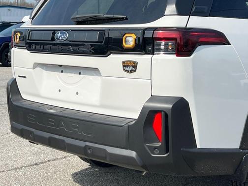 Crystal White Pearl 2026 Subaru Outback Wilderness