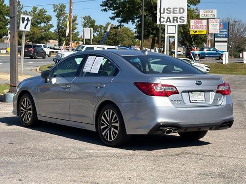 Ice Silver Metallic 2018 Subaru Legacy Premium