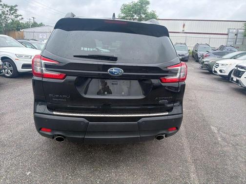 Crystal Black Silica 2024 Subaru Ascent Onyx Edition 7-Passenger