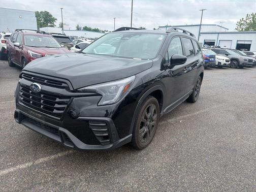 Crystal Black Silica 2024 Subaru Ascent Onyx Edition 7-Passenger