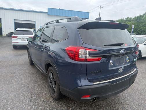 Cosmic Blue Pearl 2024 Subaru Ascent Onyx Edition 7-Passenger