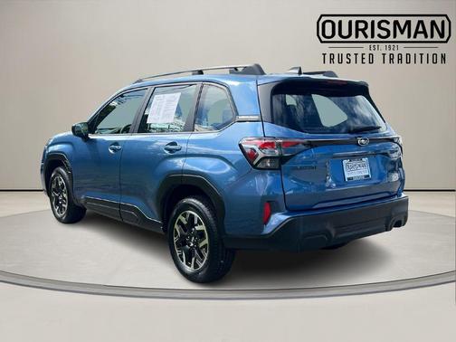 2025 Subaru Forester Base