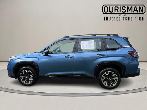 2025 Subaru Forester Base