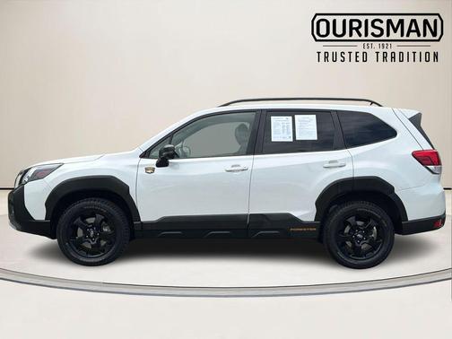 Crystal White Pearl 2022 Subaru Forester Wilderness