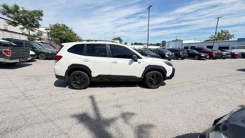 Crystal White Pearl 2022 Subaru Forester Wilderness