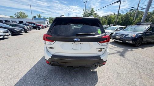 Crystal White Pearl 2022 Subaru Forester Wilderness