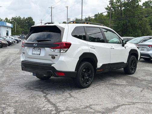 Crystal White Pearl 2022 Subaru Forester Wilderness