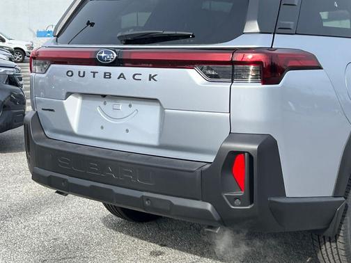 Ice Silver Metallic 2026 Subaru Outback Limited XT