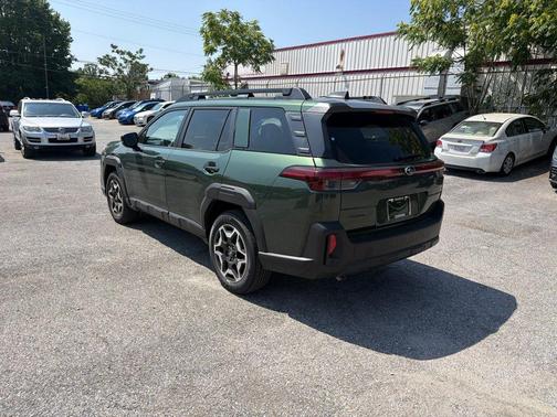 Deep Emerald Green Pearl 2026 Subaru Outback Touring